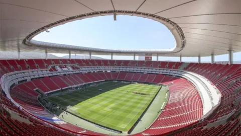 勇往直前，CBA常规赛第八轮客场激战新疆，终场7694分憾负英雄泪